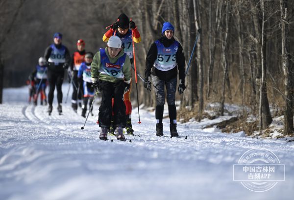 完美体育2024第二十二届中国长春净月潭瓦萨国际滑雪节开幕啦！(图5)