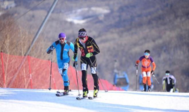 2024全国滑雪登山冠军赛拉开战幕(图1)