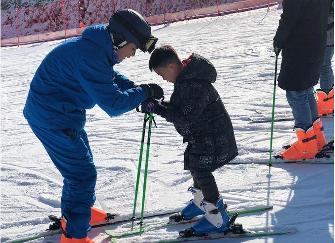 2024玉龙雪山滑雪场介绍（开放时间+门票价格+景区简介）(图2)