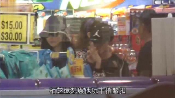 闹大了！谢霆锋大儿子恋上46岁女教练张柏芝被气进医院(图9)