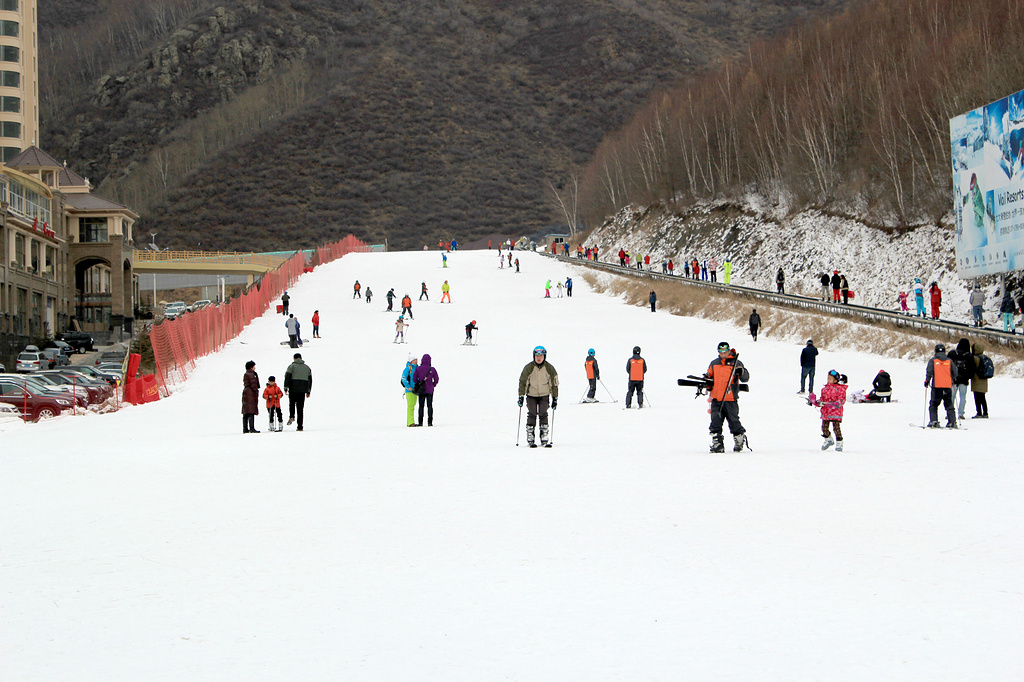 2024万龙滑雪场门票一览（套票价格+开业时间+雪道介绍+地址）(图2)