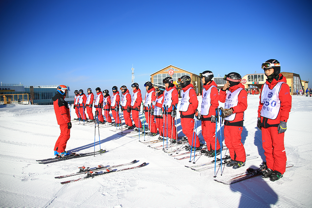 2024万龙滑雪场门票一览（套票价格+开业时间+雪道介绍+地址）(图4)