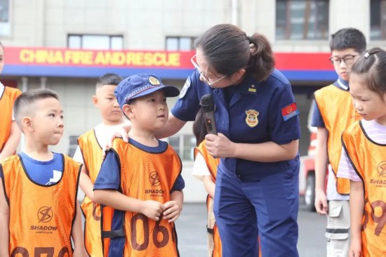 消防安全伴我行——吉林市举办2023年度暑假消防安全夏令营活动(图1)