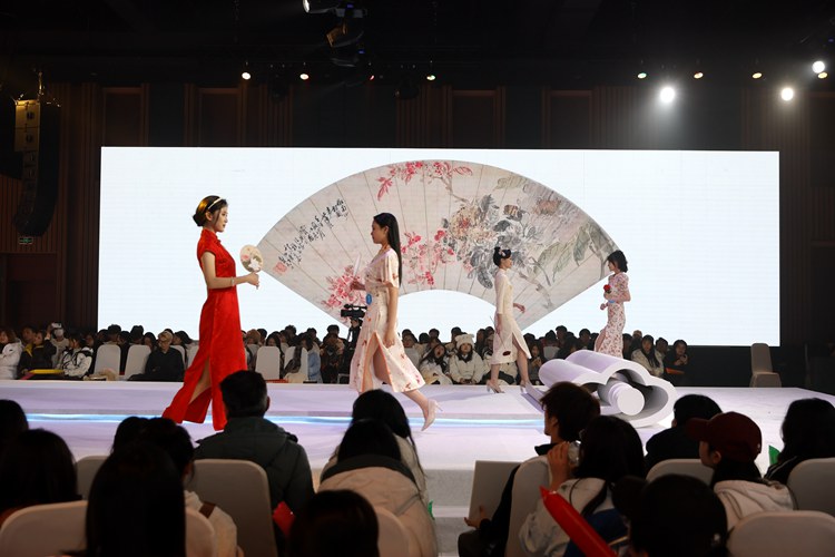 完美体育2024中国长春净月潭瓦萨国际滑雪节“冰雪天使”出炉(图2)