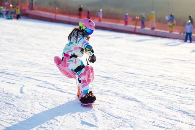 完美体育网站【2024冰雪总动员】三天两夜滑雪冬训营(图4)