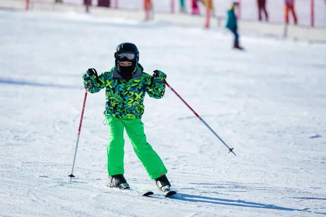 完美体育网站【2024冰雪总动员】三天两夜滑雪冬训营(图5)