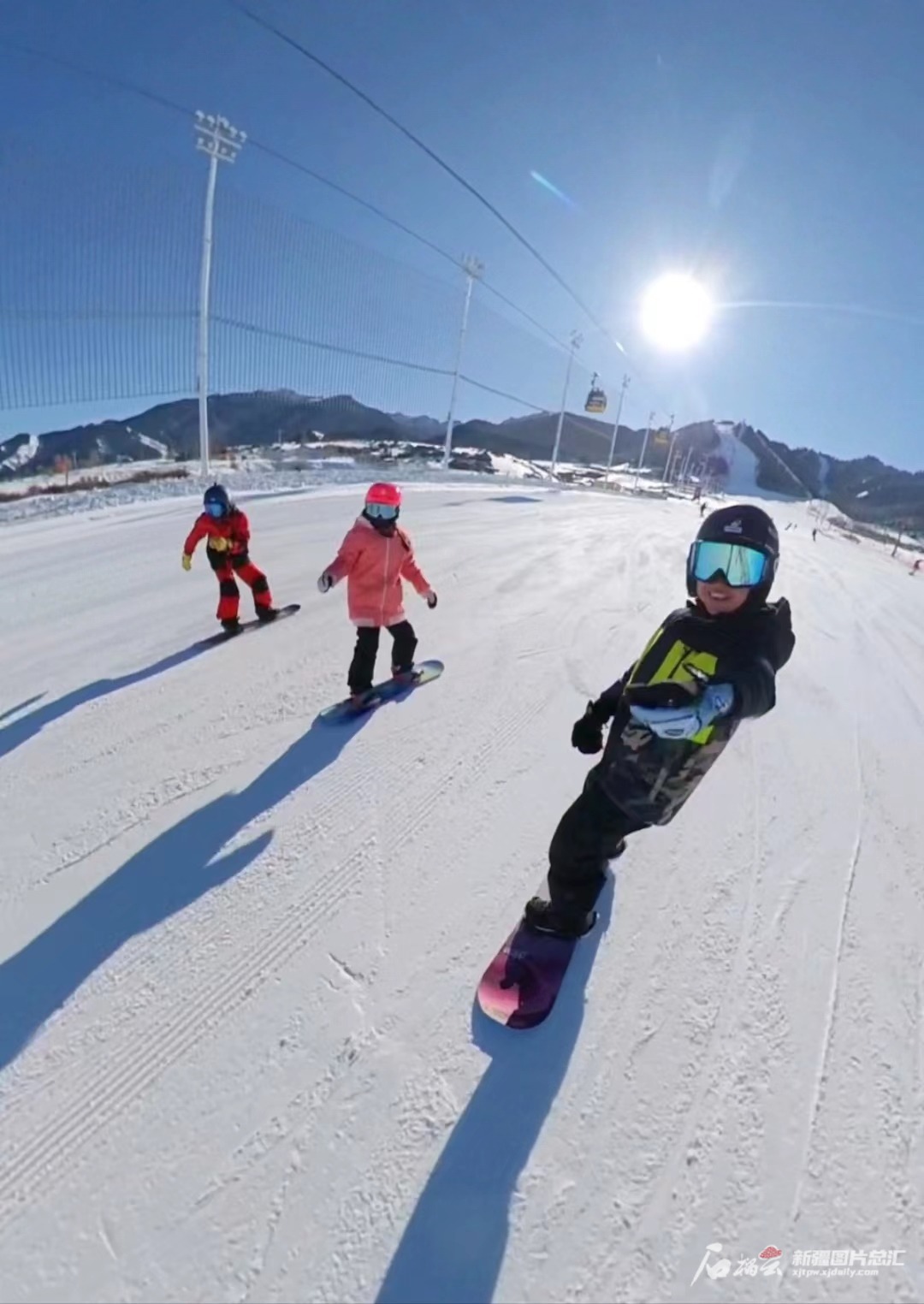 完美体育奔跑、跳跃、滑动青少年的运动快乐都在这里了(图5)