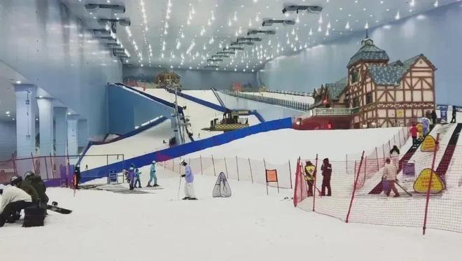 冰雪头条：滑雪相撞受伤该谁负责？专业人士辅助解决问题(图1)