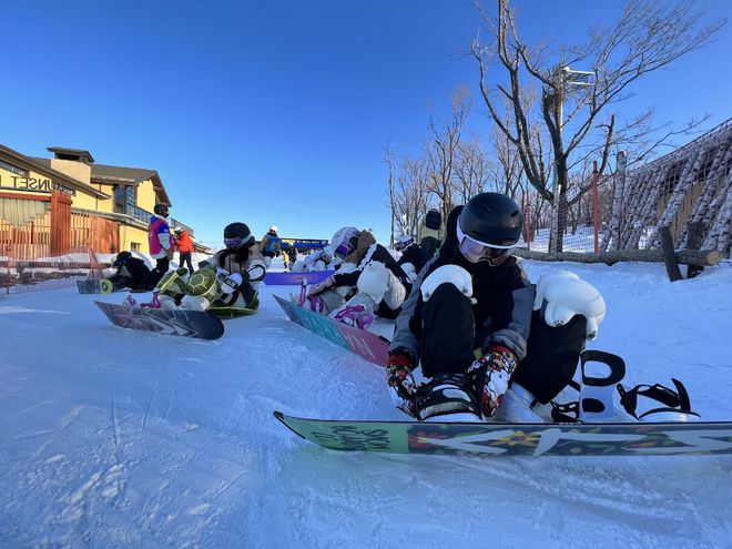 走近冬奥冬奥会临近掀单板滑雪运动热潮(图2)