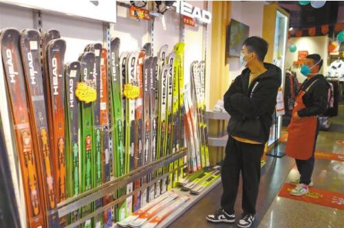 这个冬天来滑雪场“打卡”(图1)