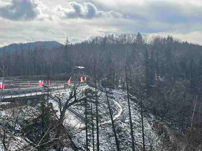 完美体育助力亚冬会！亚雪公路改扩建段今日通车(图2)