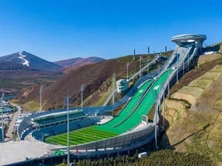 世界山地旅游发展趋势报告丨世界山地旅游热门领域及典型目的地——冰雪(图11)
