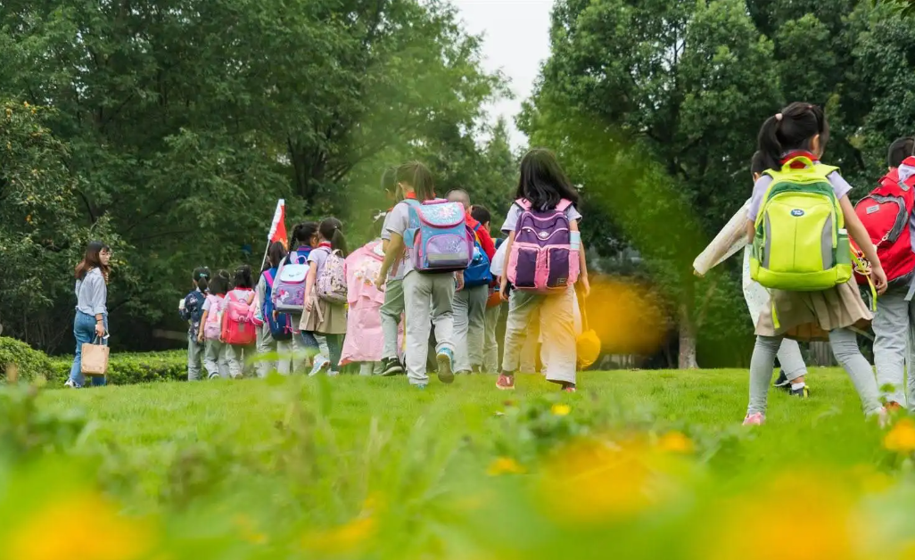 从完美体育网站设计到运营——环北京亲子微度假(图2)