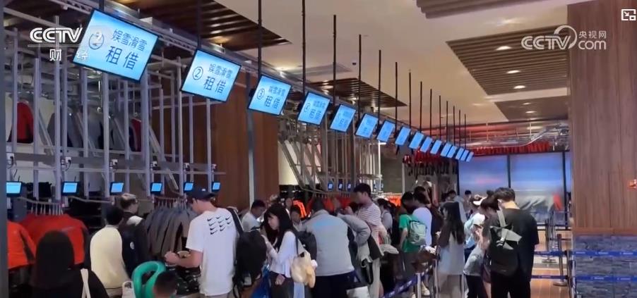 冰雪消费带动周边产业反季节滑雪成长三角旅游新热点(图3)