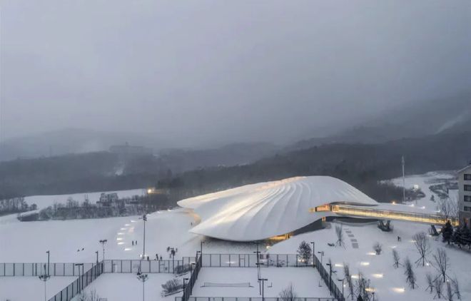 雪山下的帐篷亚布力论坛永久会址(图9)