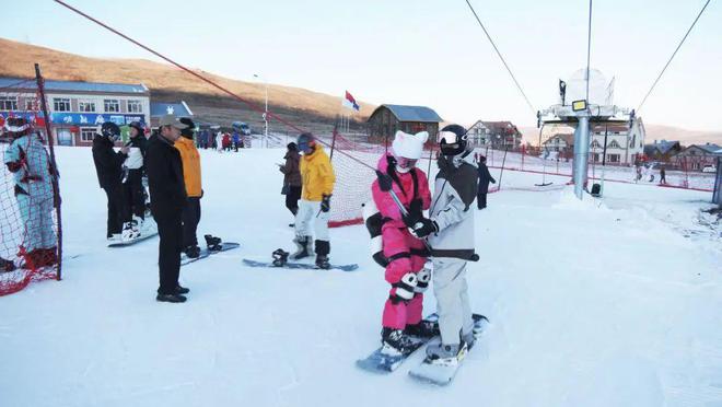 快来“最北雪道”——呼伦贝尔牙克石凤凰山滑雪场超炫滑雪吧！(图5)