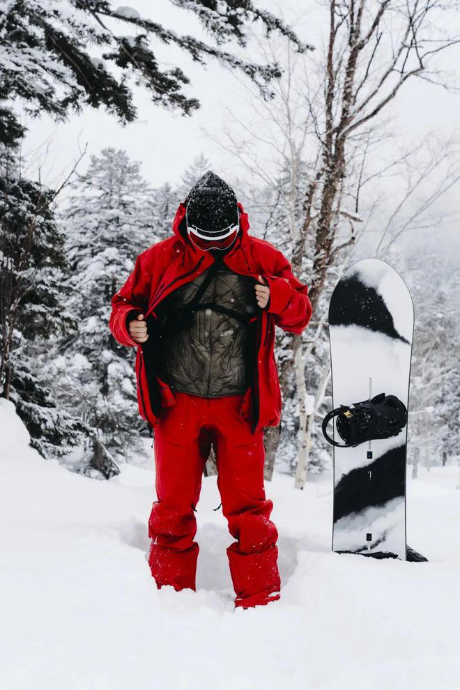 BURTON[ak]®2024秋冬系列雪服焕新亮相(图1)