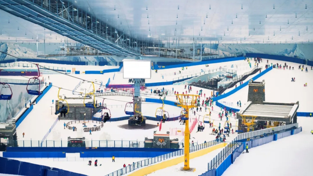 浙江最大！杭州新增旗舰型雪场家门口实现“滑雪自由”(图1)