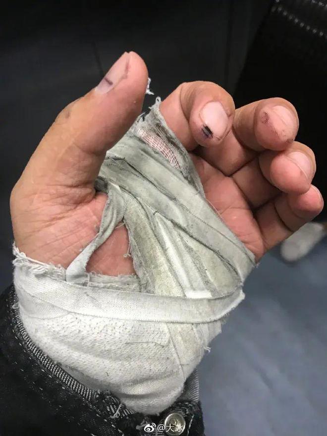 名利场过气网红翻红记大冰和韦雪是怎完美体育么迎来这波泼天流量的？(图24)