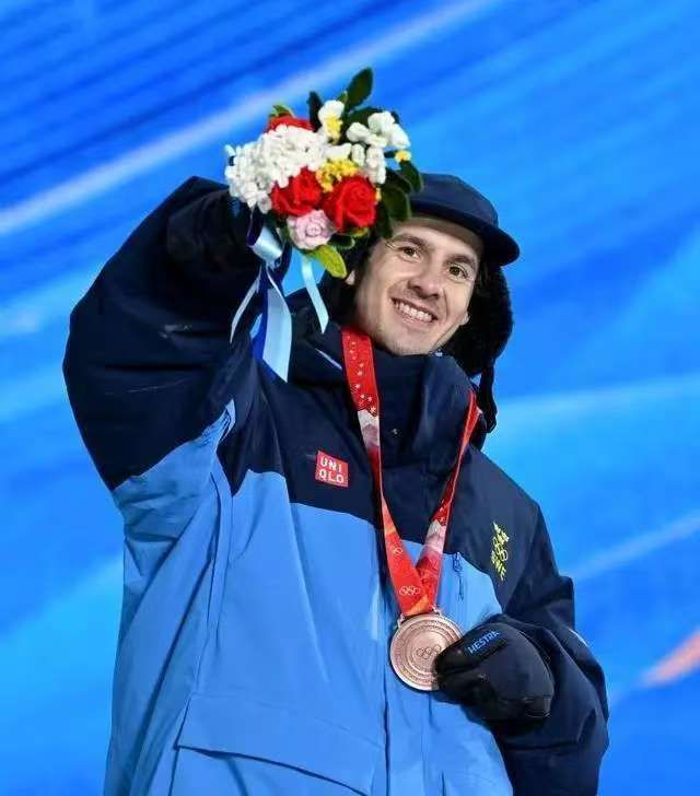 “大pro”解锁滑雪新玩儿法~知道你模仿不了！(图6)