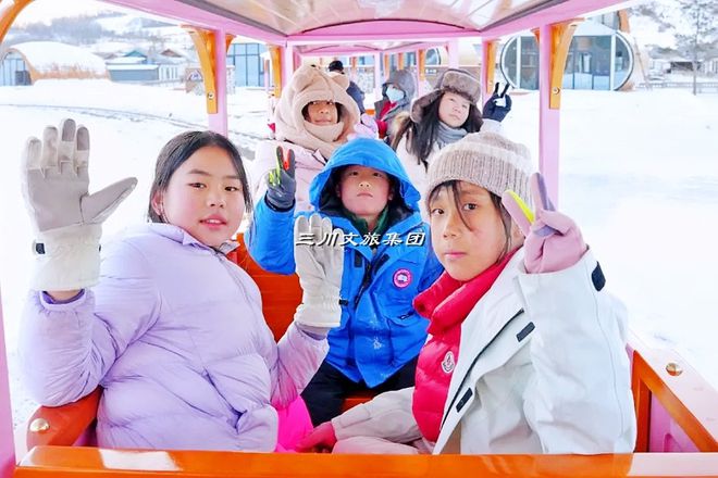 观光小火车可以在雪地上行驶吗？(图2)
