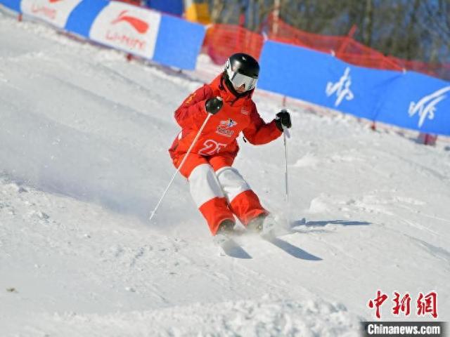 自由式滑雪雪上技巧世界杯北大湖站：日本美国选手夺冠完美体育(图1)