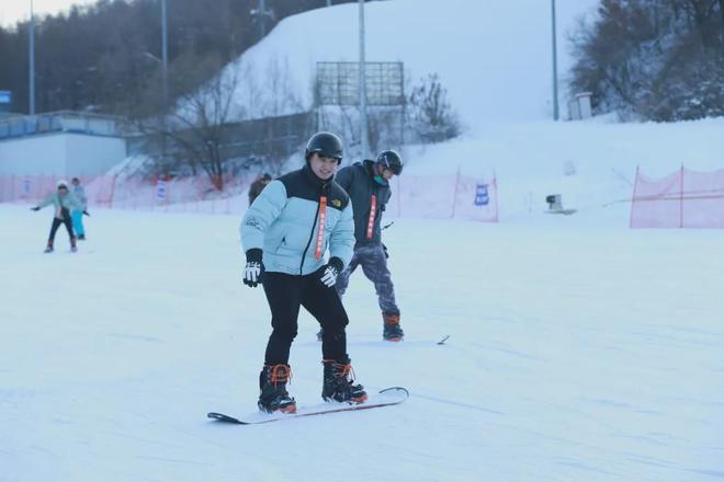 “全国大学生吉林喊你来滑雪”活动启动“吉林滑雪通”20版上线(图4)