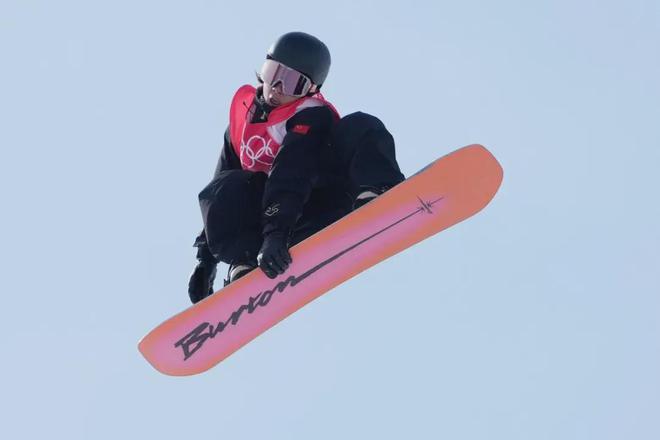 相伴完美体育14年BURTON与苏翊鸣的下一滑(图6)