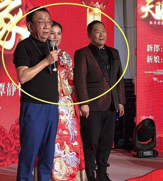谢东一个人度过完美体育网站62岁生日侯耀文的徒弟郭晓小留言：叔生日快乐(图7)