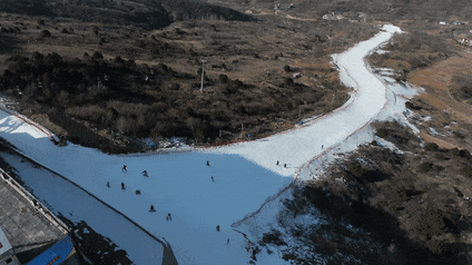 出片又解压！在郑州感受冰雪上的“速度与激情”(图1)