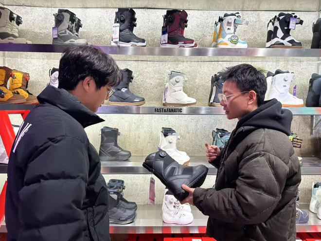 出片又解压！在郑州感受冰雪上的“速度与激情”(图8)