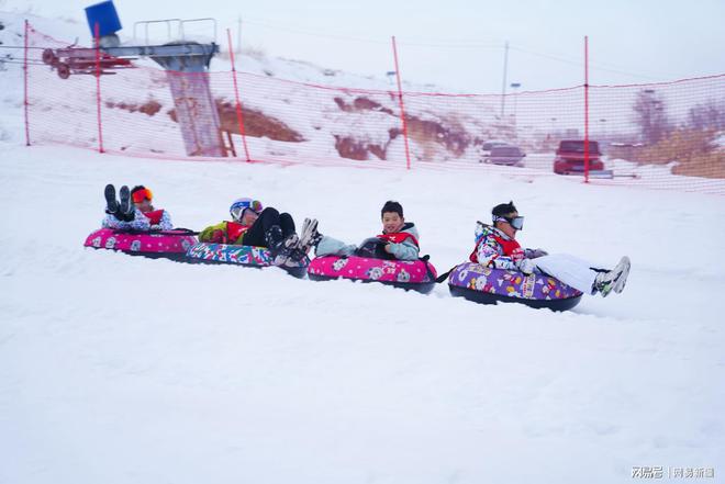 昌吉州成功举办“冬游天山别样暖”青少年滑完美体育网站雪体验冬令营(图5)