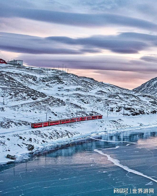 冰川快车直达在瑞士最老古城库尔来一场浪漫的冰雪之约(图1)