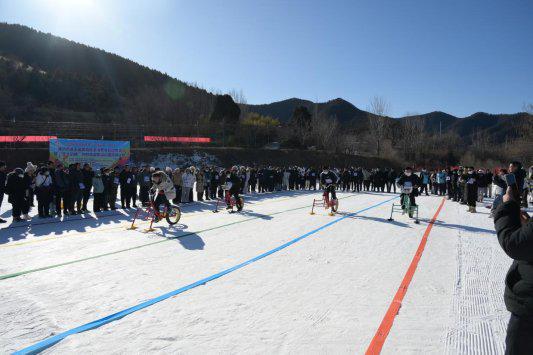 官护山：点燃冰雪激情绽放运动风采(图3)