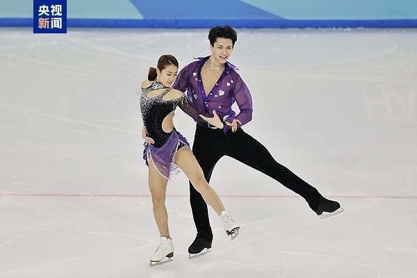 花滑决出两金、蔡雪桐王梓阳首秀亚冬会今日看点→完美体育网站(图1)