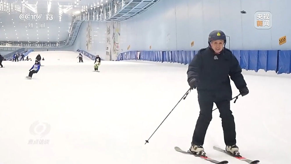 完美体育网站焦点访谈丨南方也有滑雪场走一起去撒欢(图3)