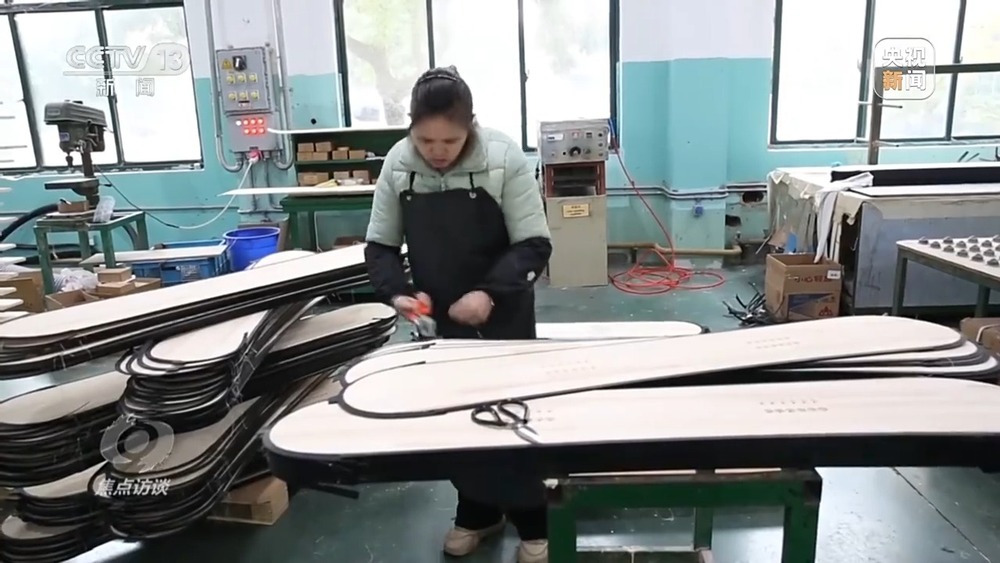 完美体育网站焦点访谈丨南方也有滑雪场走一起去撒欢(图15)