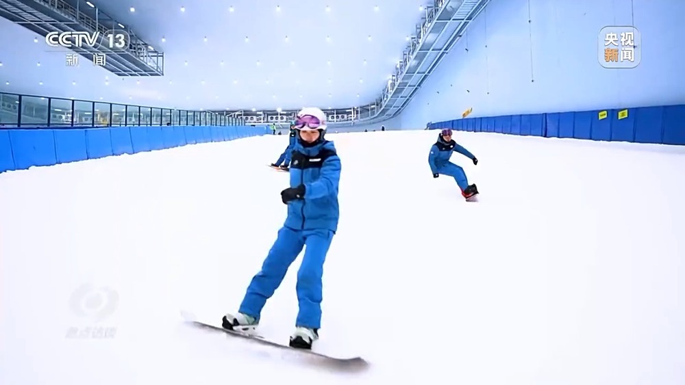 完美体育网站焦点访谈丨南方也有滑雪场走一起去撒欢(图18)