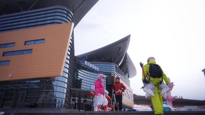 完美体育网站“雪”脉相连从崇礼到“尔滨”的冰雪长歌(图2)