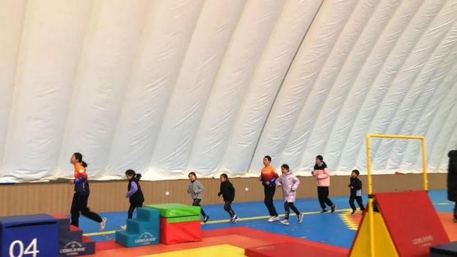 1400㎡超大场地任你滑！前国家队运动员任教！启迪冰雪中心轮滑、滑冰体能课限时免费体验中！(图10)