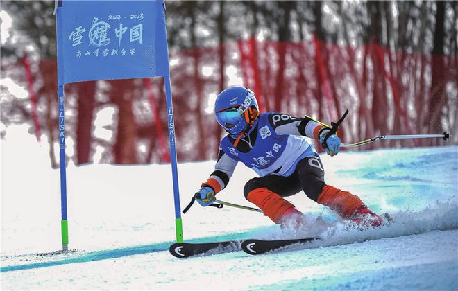 冰雪:河北雪场室内滑冰馆冰雪赛事旅游人数均居全国前列!(图2)