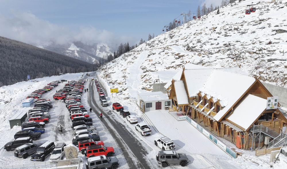 冰雪运动成就新疆文旅新名片(图13)
