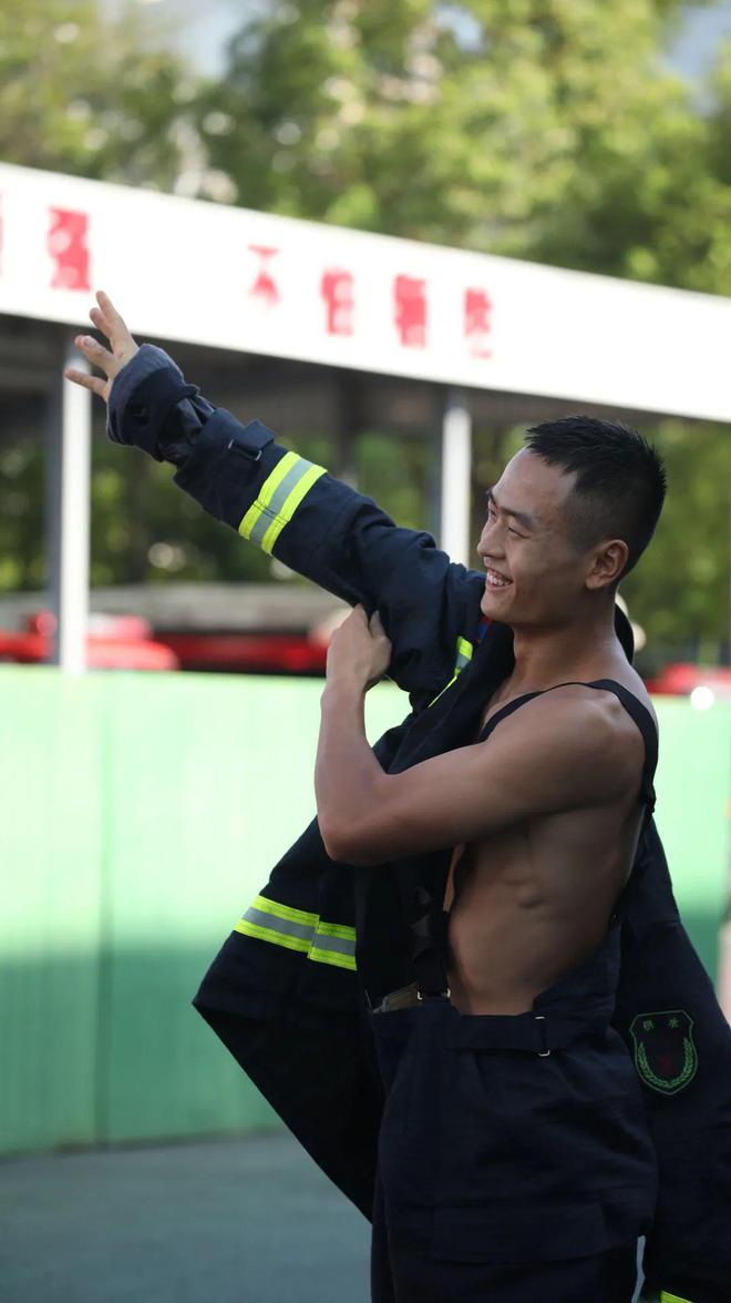 遂宁市消防员招录工作办公室2025年国家队消防员招录预报名启动(图2)