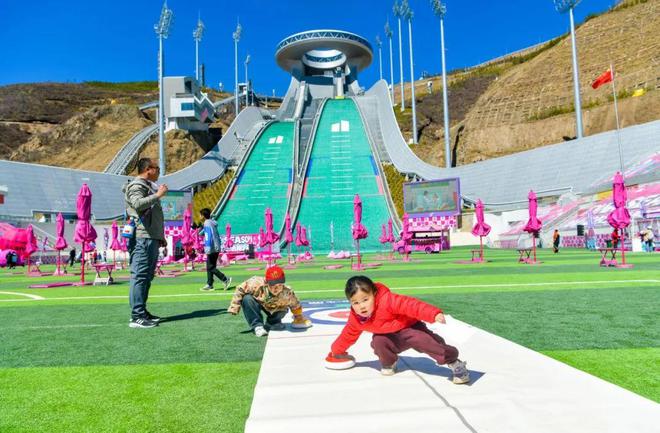 冰雪头条：全国多地滑雪场开启“夏季运营模式”(图3)