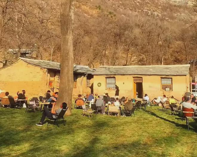 年轻人跟风开村咖幻灭了投几十万改造土房子淡季没人只好关门(图8)