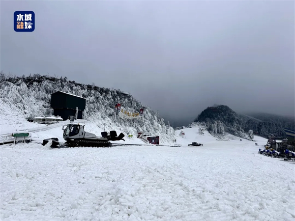 六盘水两大滑雪场12月20日正式开板迎客(图1)