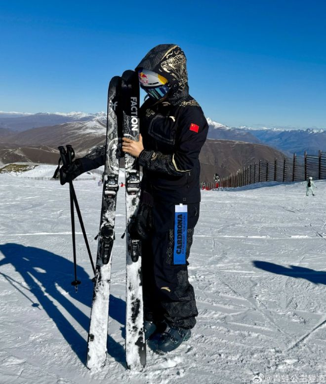 谷爱凌发文:因人为事故发生了非常可怕的意外不要在训练时找我录像合影(图2)