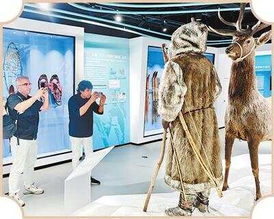 这里不仅有喀纳斯湖、可可托海还有“人类滑雪起源地”“中国雪都”引来八方客——“老外”吉马的阿勒泰（边城见闻）完美体育网站(图2)