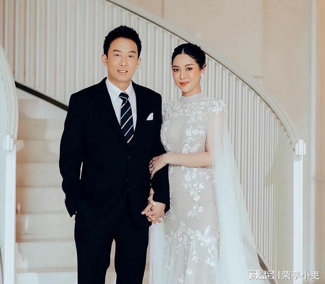 他信的3个孩子:两个女儿漂亮又有才华儿子是亿万富豪家庭美满(图6)