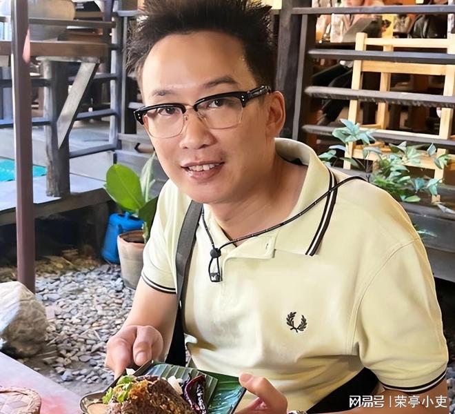 他信的3个孩子:两个女儿漂亮又有才华儿子是亿万富豪家庭美满(图4)